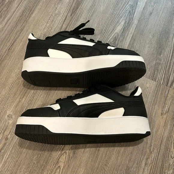 Puma Carina platform sneaker - Picture 2 of 7